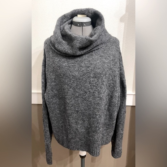 H&M Draped Cowl Neck Sweater Wool Blend Sz M Charcoal Gray Dropped Shoulders - Picture 1 of 7